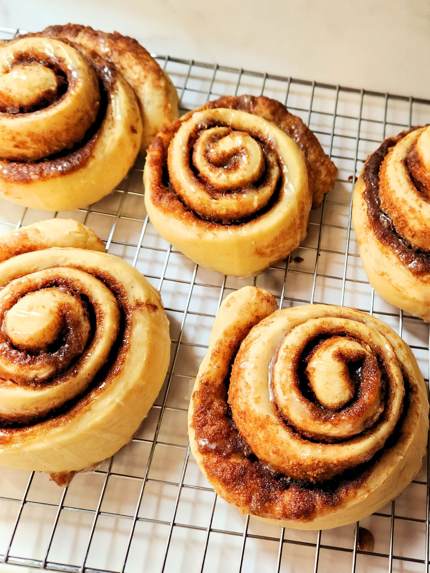 the-best-vegan-cinnamon-roll-recipe 2 (1)