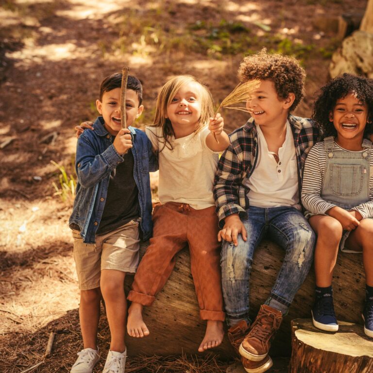 27 Easy Outdoor Activities for Kids