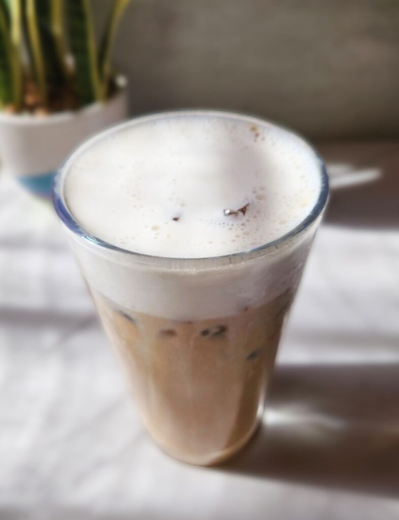 iced white chocolate mocha starbucks copycat