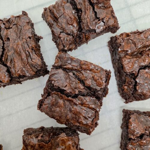 the-best-vegan-brownie-with-crinkle-tops