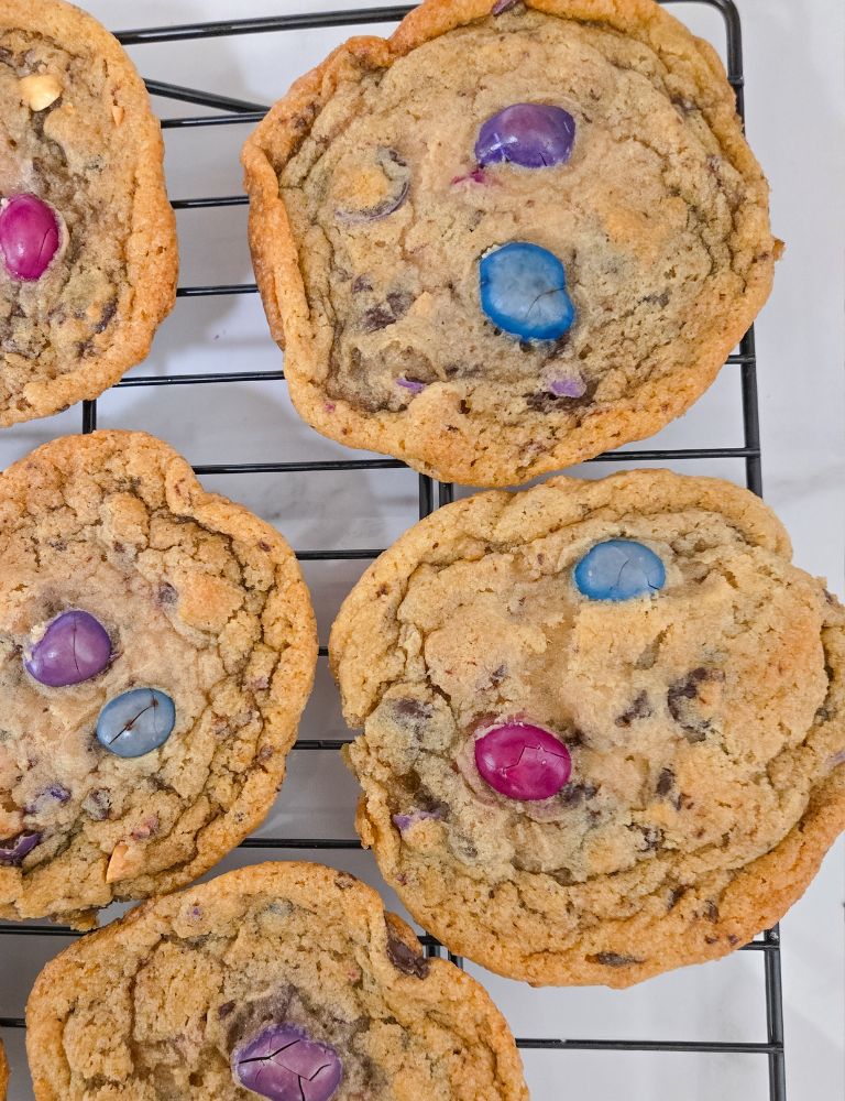 Chewy-Vegan-M&M-Cookies