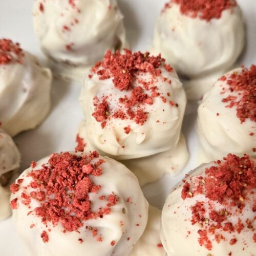 Vegan No Bake Strawberry Cheesecake Balls (2)
